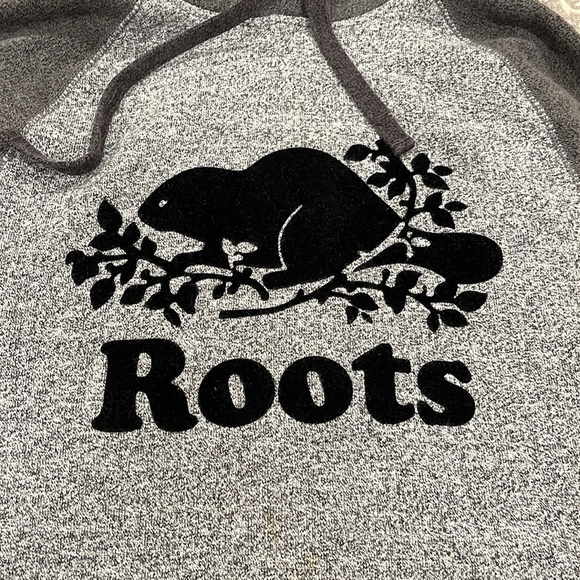 Roots Sweatshirt, size XS - Picture 2 of 5